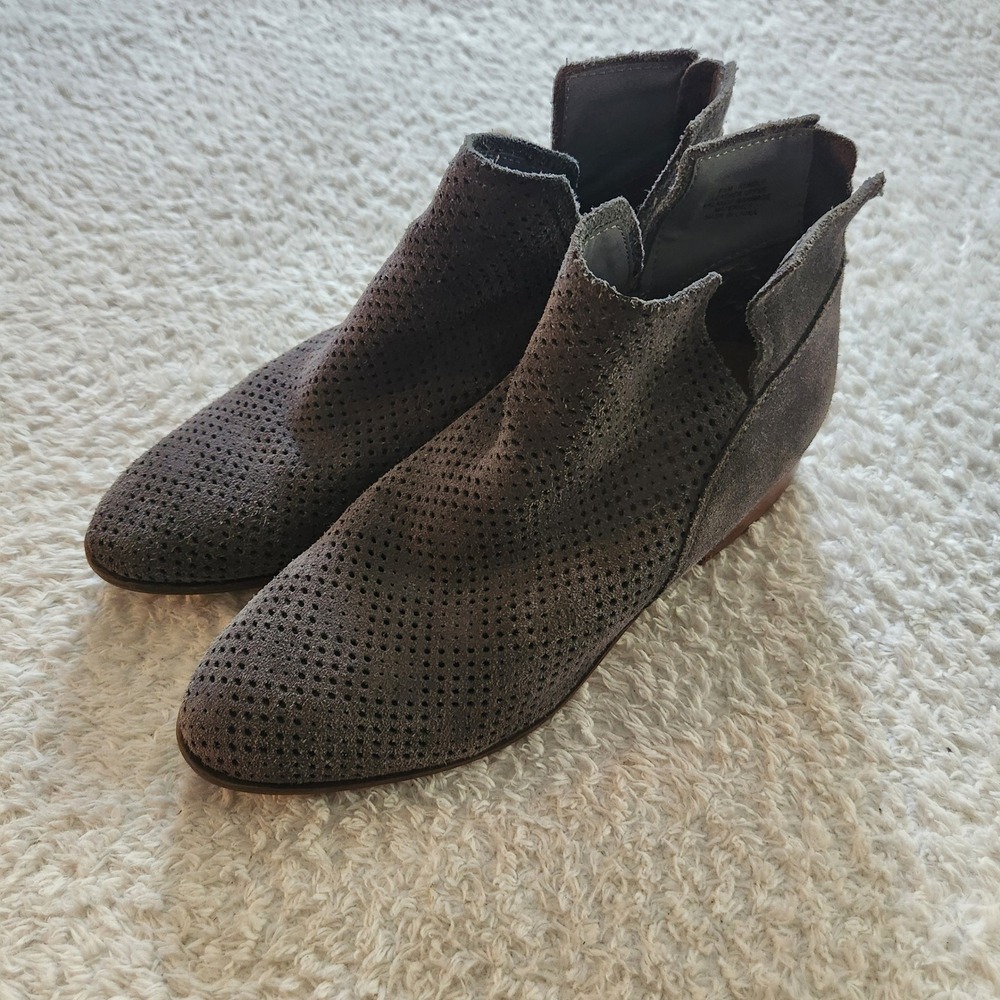 Crown Vintage Rumble Grey Perforated Suede Ankle Boots Size 8.5M